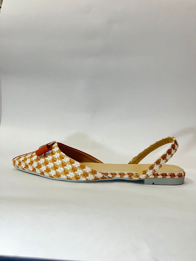 Stylish Tan Flats For Women