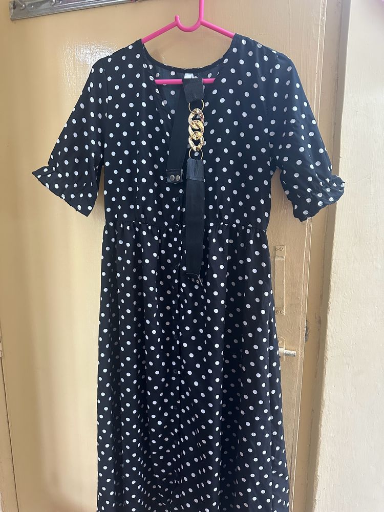 A Easy Go Black Polka Comfortable Dress