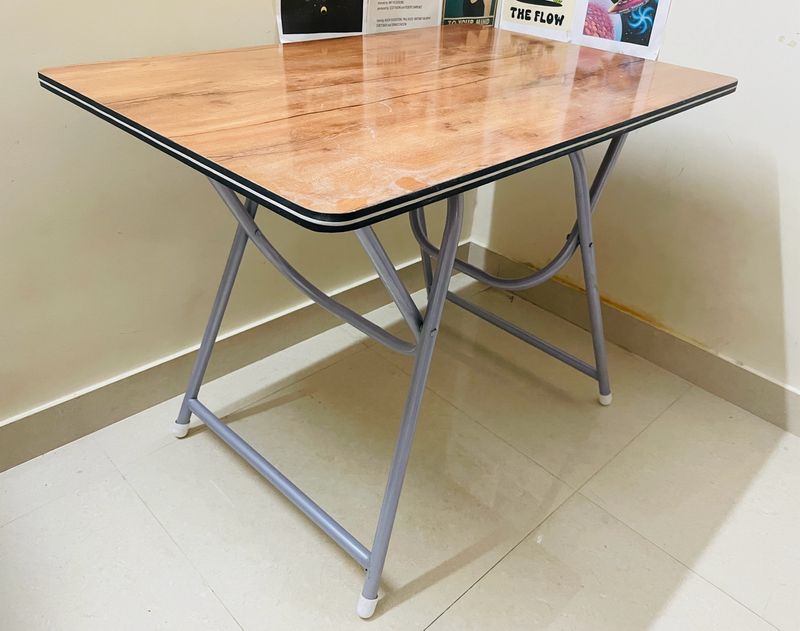 Foldable Study Table