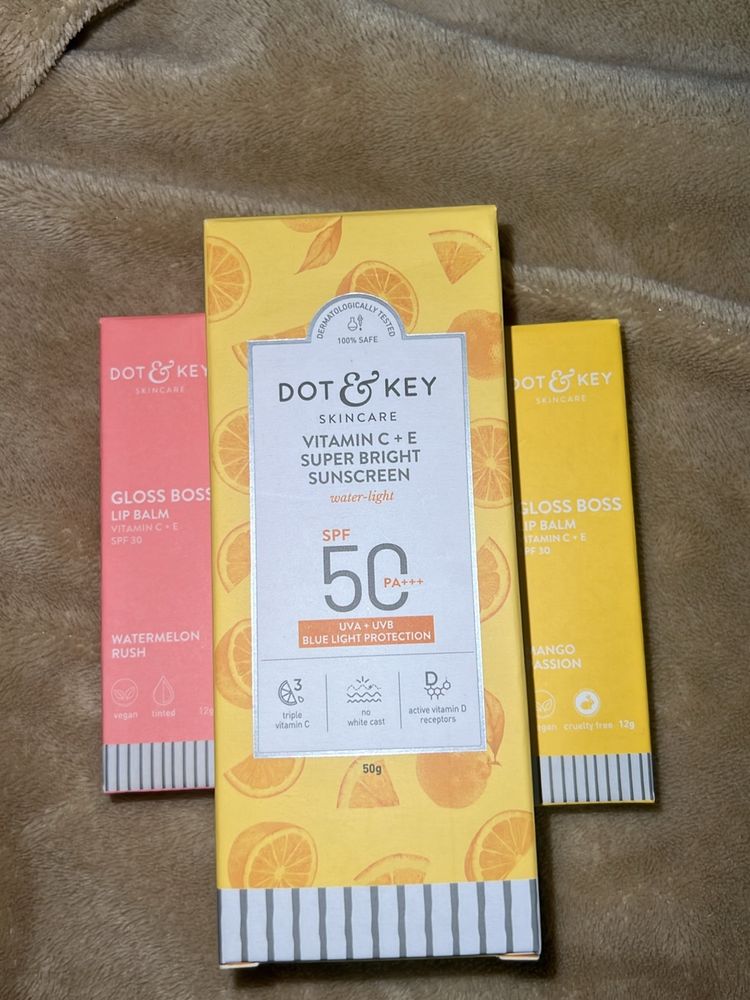 Dot & Key Combo Sunscreen + 2 Lipbalm