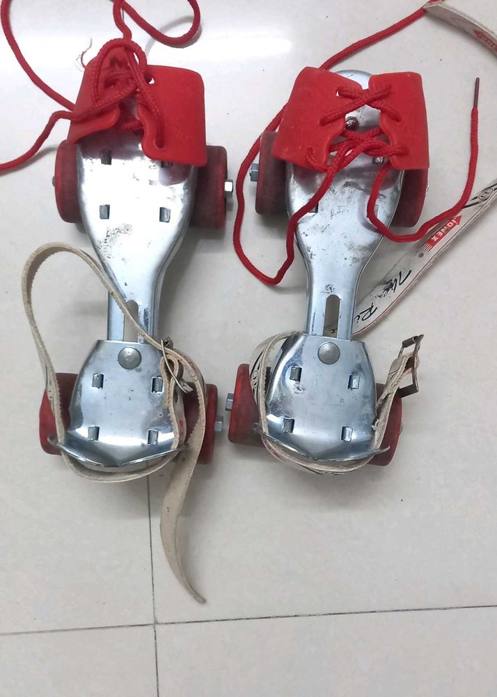 JJ Jonex Red Adjustable Quad Roller Skate Age 3-7