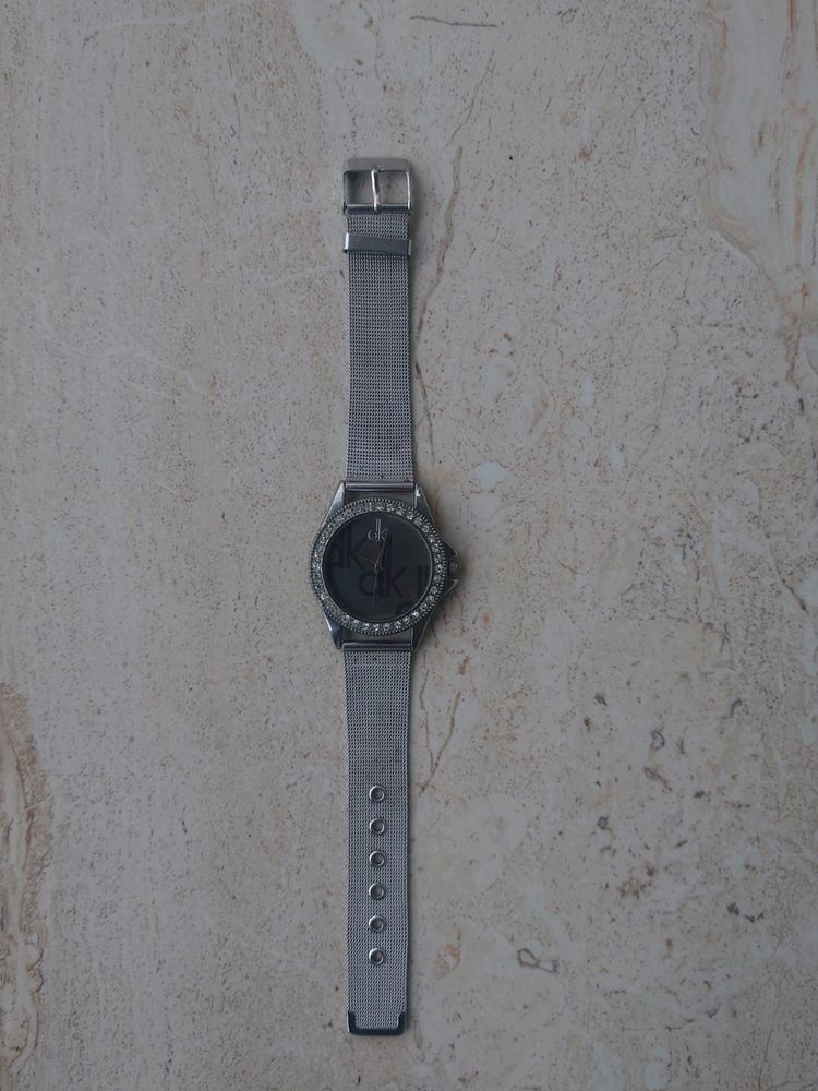 Quality Watch With Metal Strap