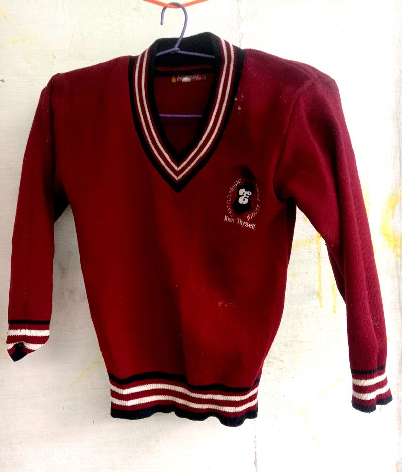 School Maroon Sweater.For 5 To 8 Year