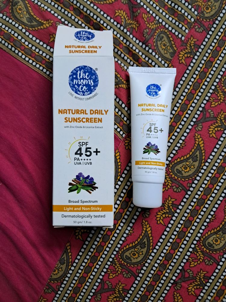 The Mom's Co. Waterproof Spf 50+ Natural Sunscree