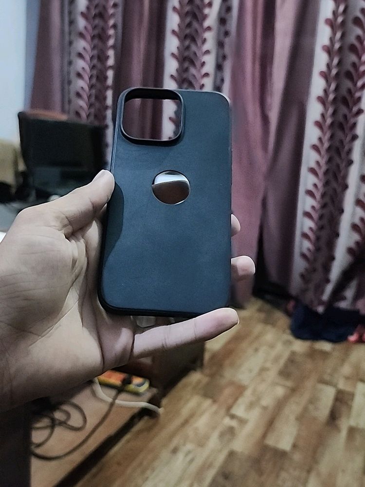 I Phone 13 Pro Slim Puloka Case