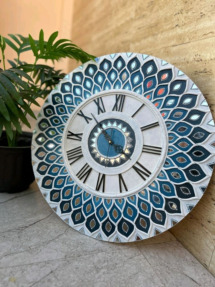 lippan wall clock