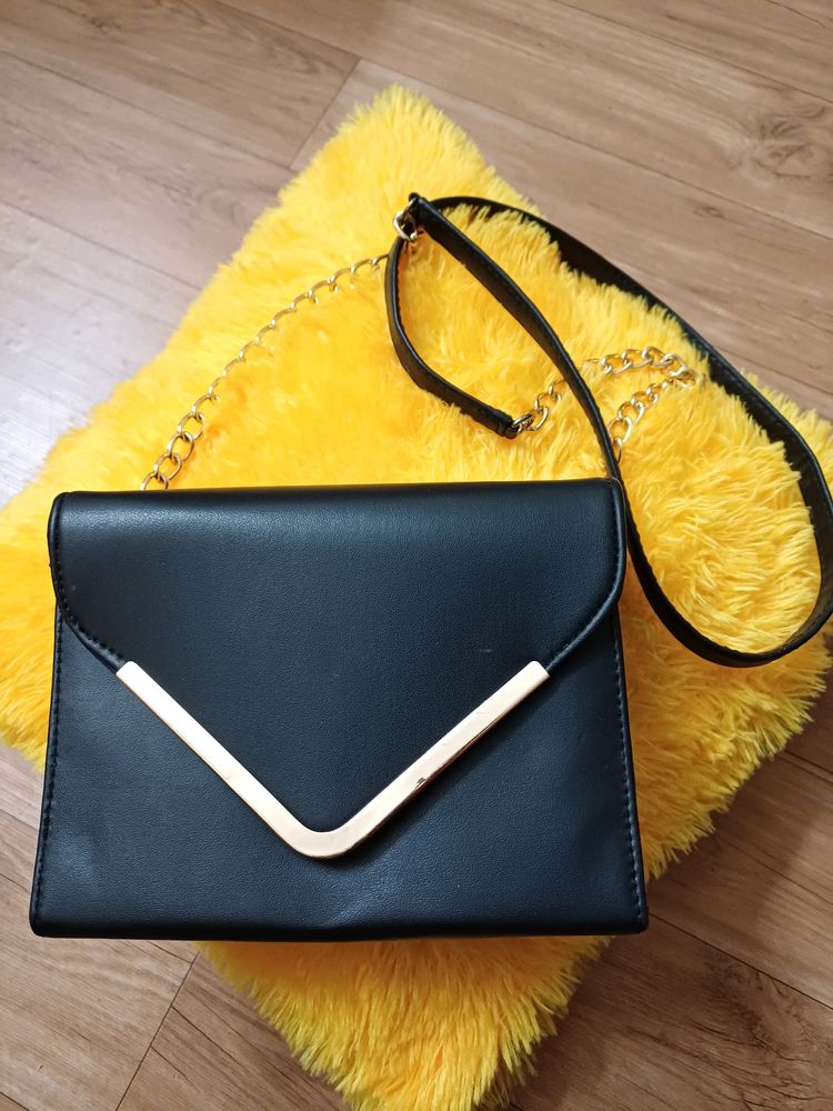 Black Box Sling Bag