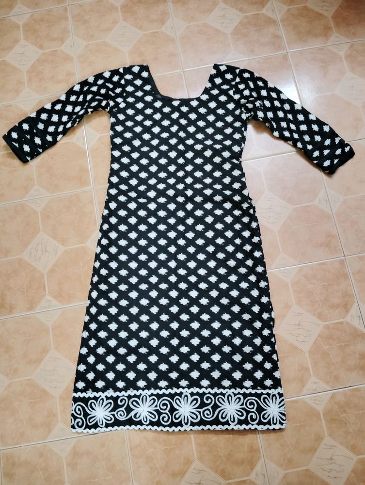 🤍🖤Black And White Kurta🖤🤍