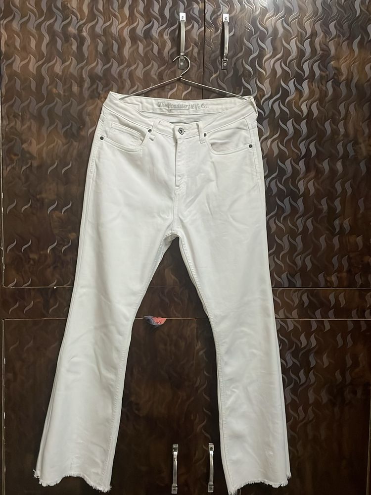 ROADSTER White Flared Jeans