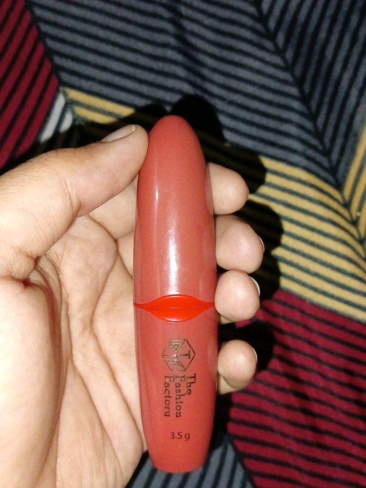 The Fashion Factory Waterproof Lipstick Dark Peach