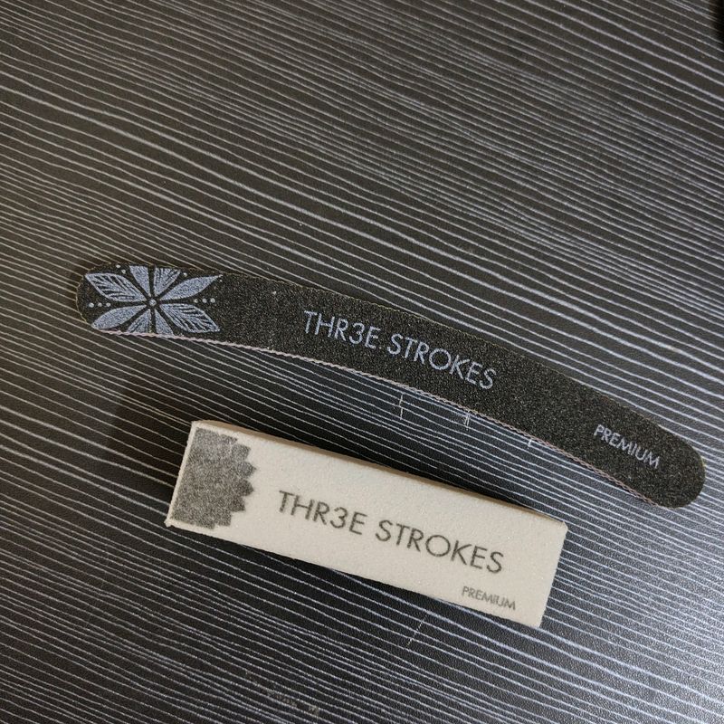 Three Strokes Premium Nail File And Buffer