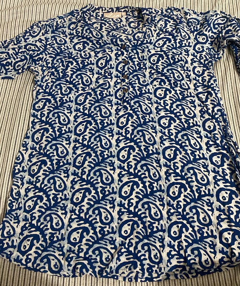 Blue & White Short Kurta With One Pocket