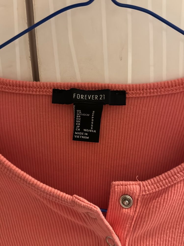 FOREVER 21 Ribbed Fitted Crop Top