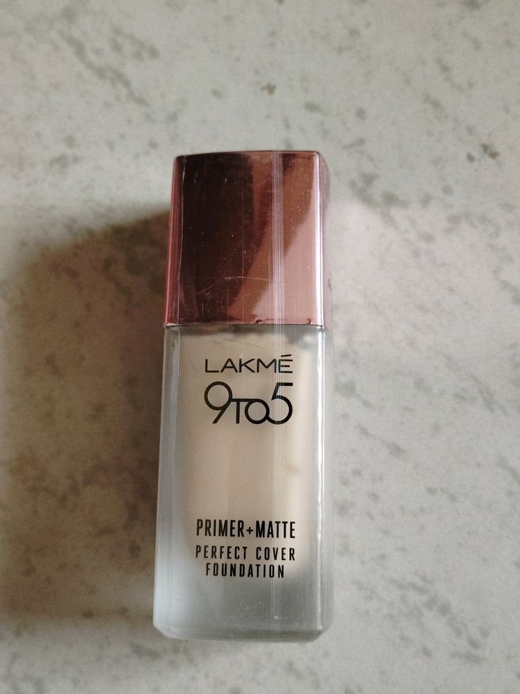 Lakme 9 To 5 Foundation warm Creme