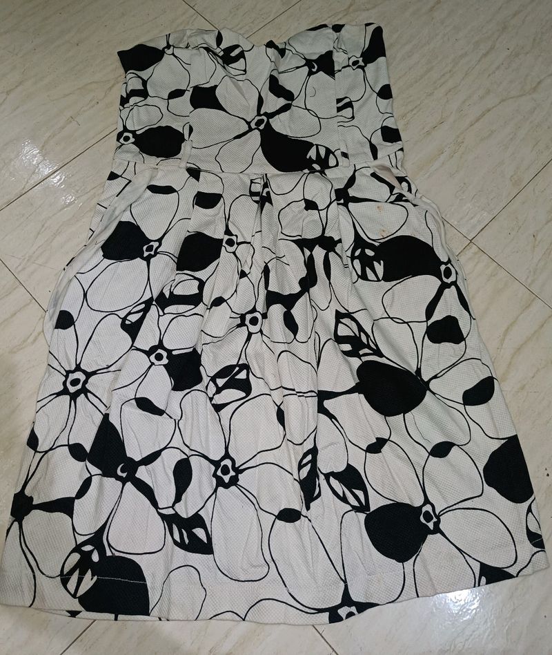 Gorgeous Black And White Dress