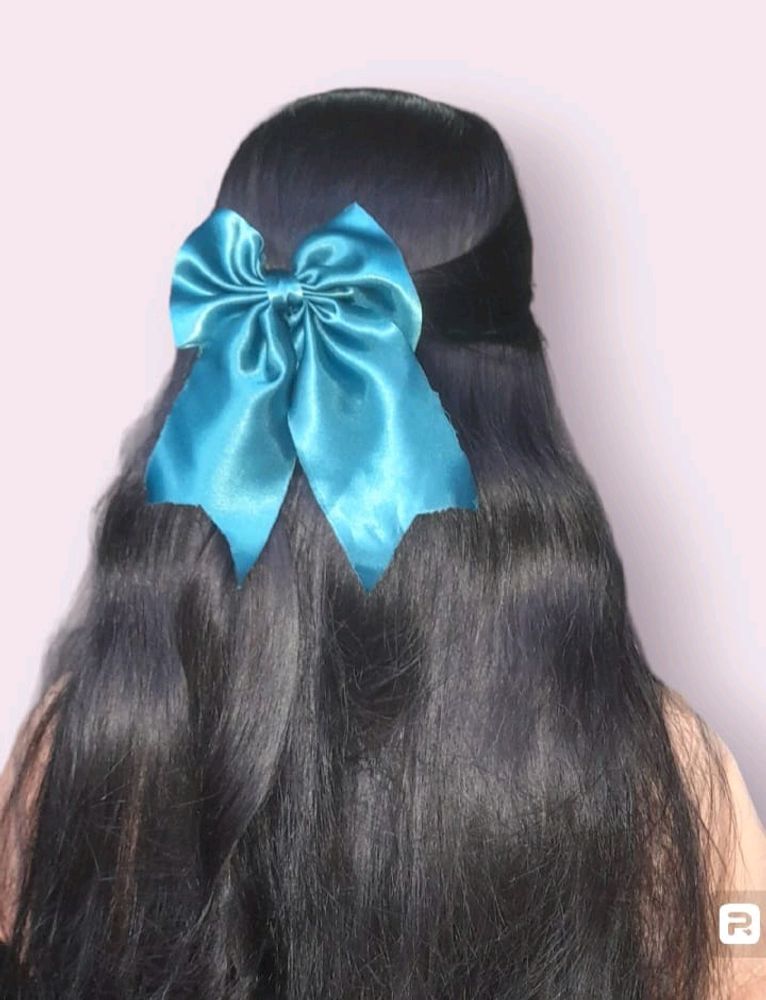 Hair Bow with 2 scrunchies free off cost