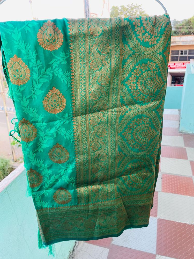 🎉Offer Accepted 🎉Boarder Saree With Blouse