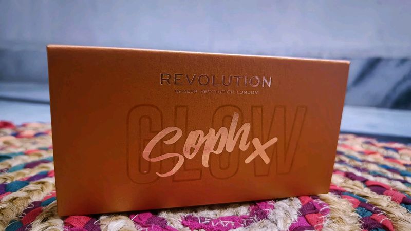 Makeup Revolution London Highlighter Palette