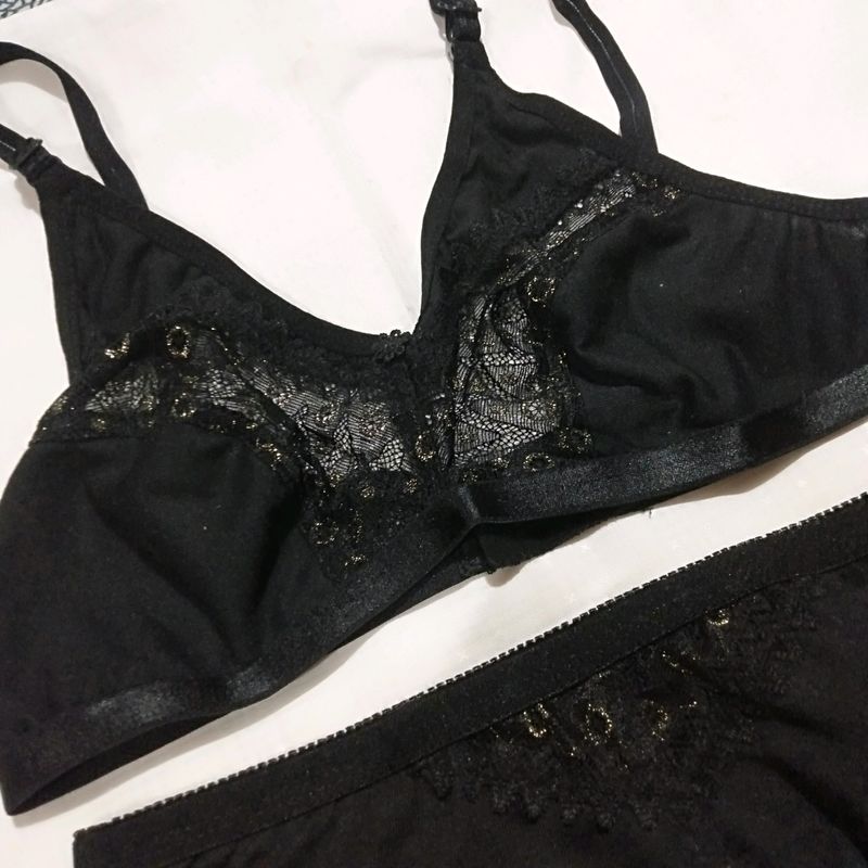 Fresh Unused Black Bra And Panty Set