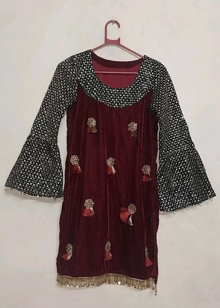 Velvet Very Beautiful Pakistani Kurti