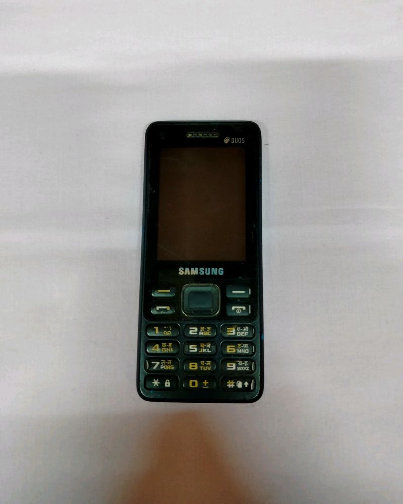 Samsung Dous Keypad Mobile Phone.