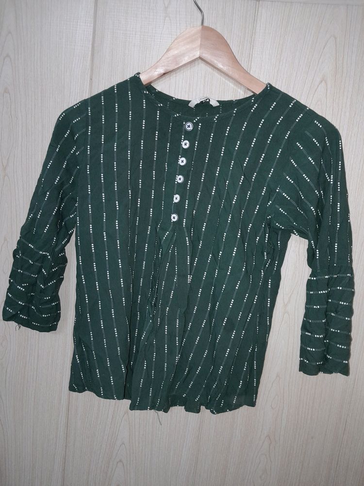 Dark Green Color Top In Pure Cotton Fabric