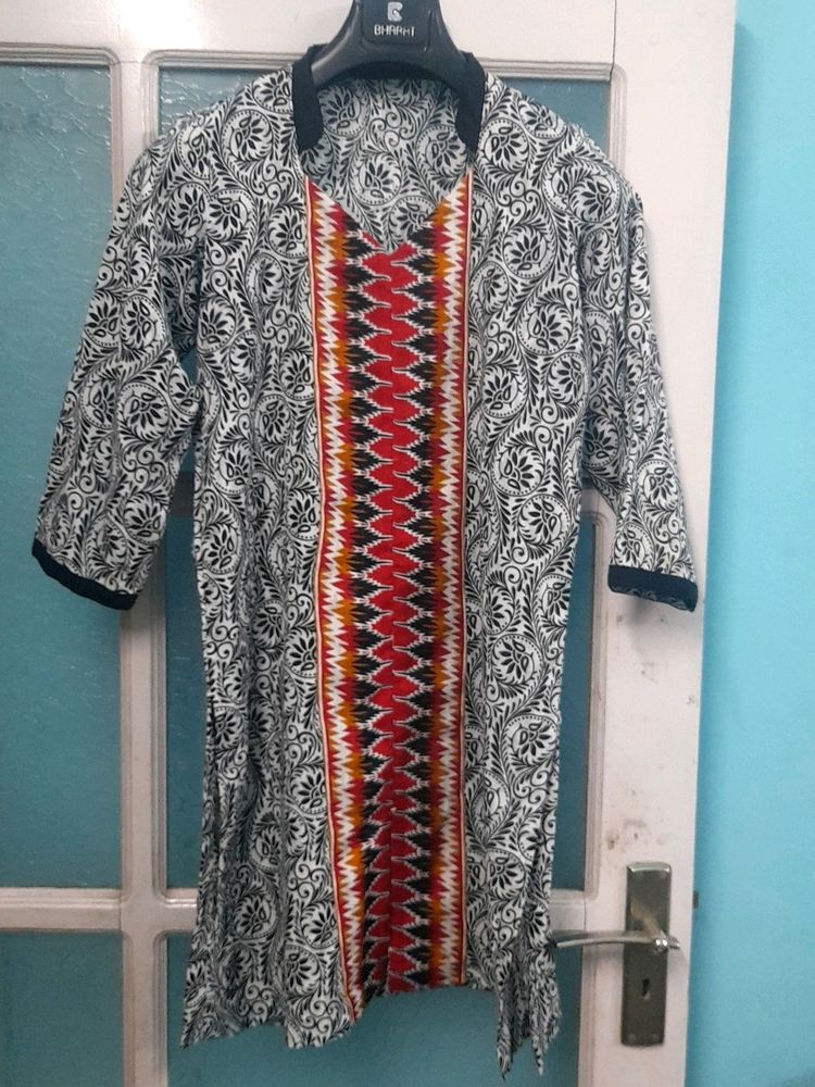 Stylish Black And White Print Kurta