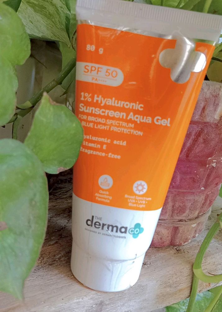 The Derma Co. 1% Hyaluronic Aqua Gel sunscreen