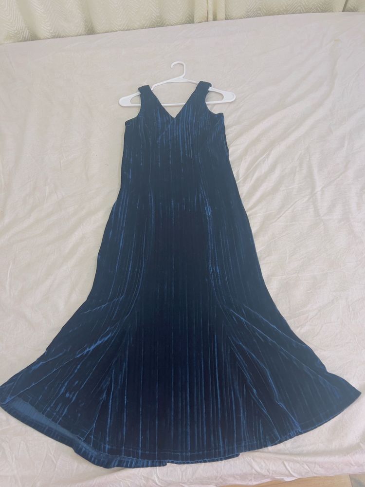 AND Women Blue Solid A-Line Pleated Dress