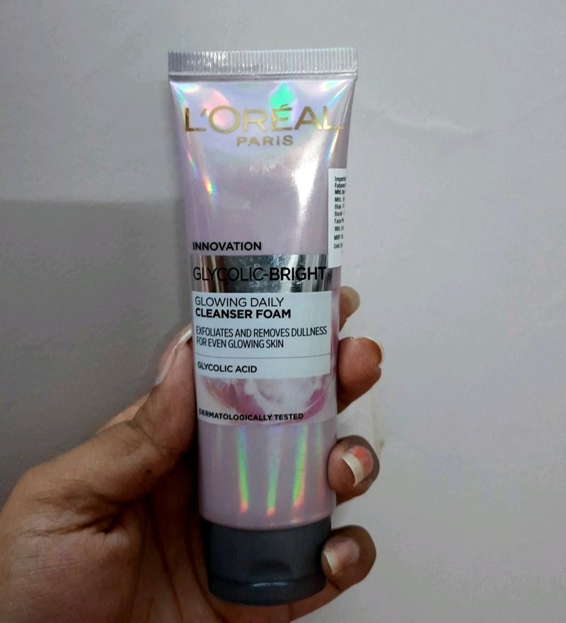 loreal paris glycolic bright cleanser