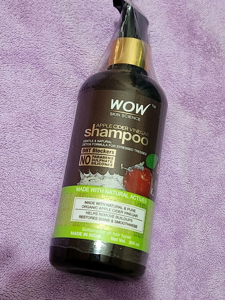 Wow skin Science Shampoo