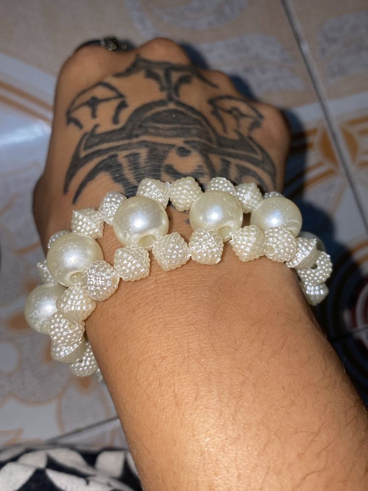 Pearl Bracelets For Women’s