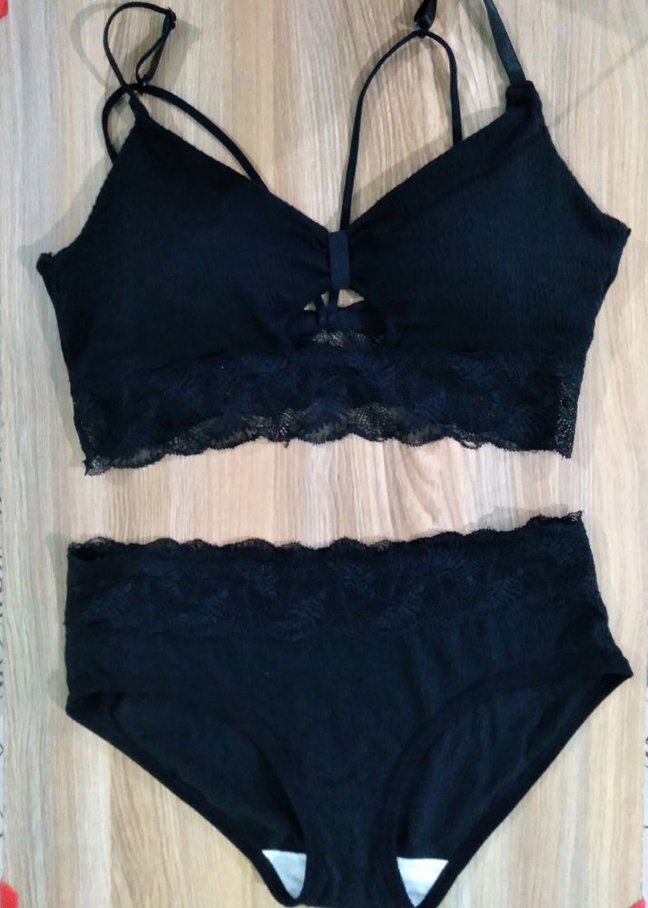 URBANIC Lingerie Set