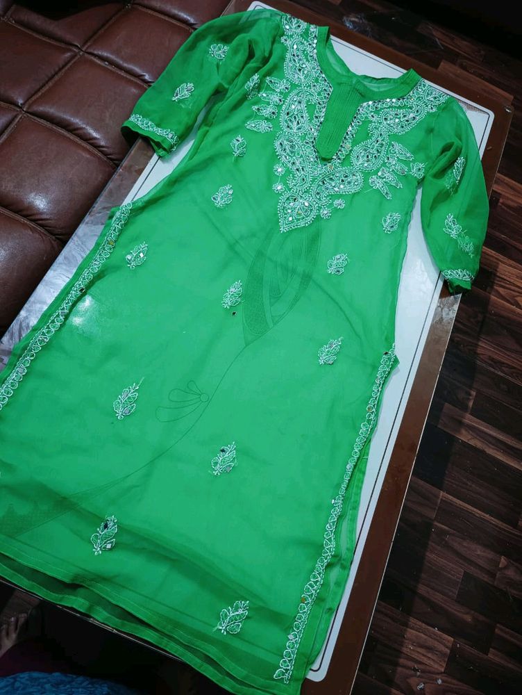 Chikankari Kurti💚