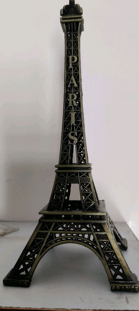 Eiffel Tower Decor