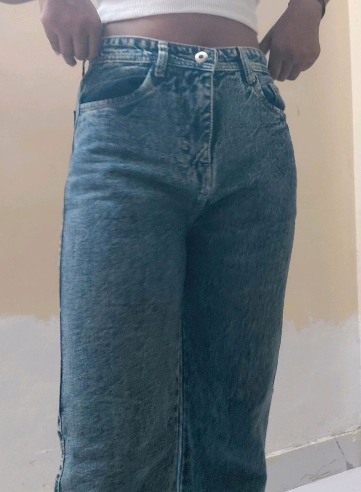 Straight Jeans