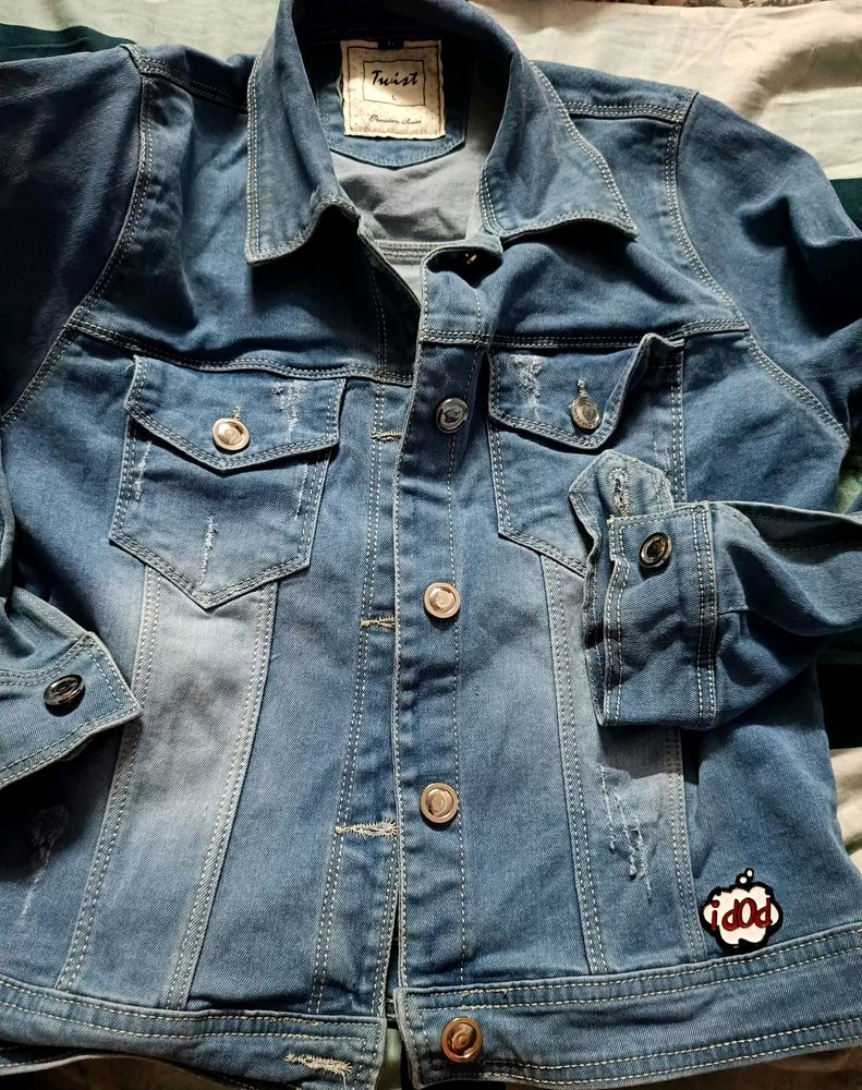 Denim Jacket 💯 Cash Only