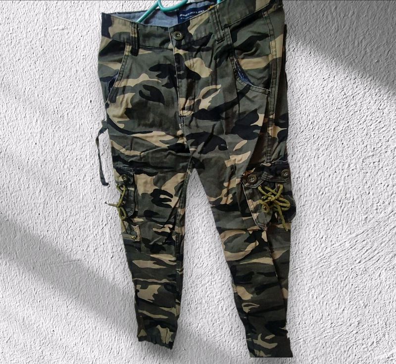 (New) Jack & Jones Army Cargo Pants