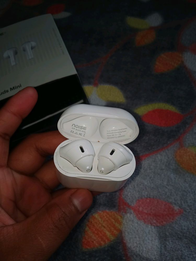 Air Buds Mini