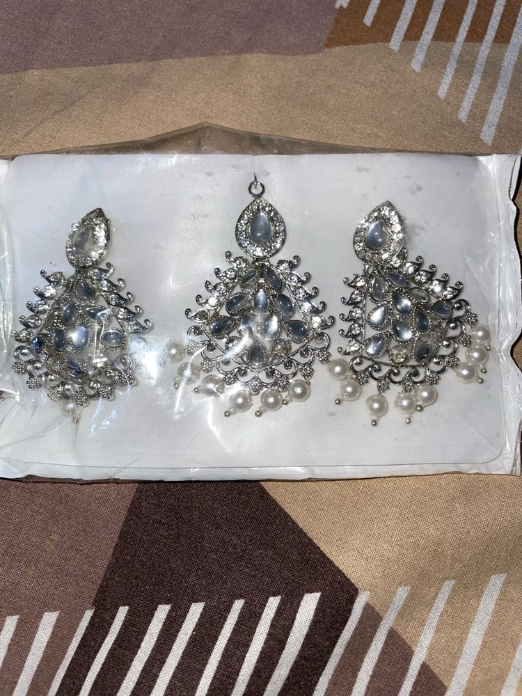 Silver Earrings And Maangtika Set