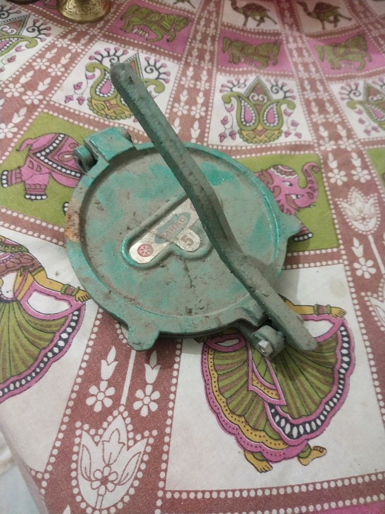 Iron Roti Maker