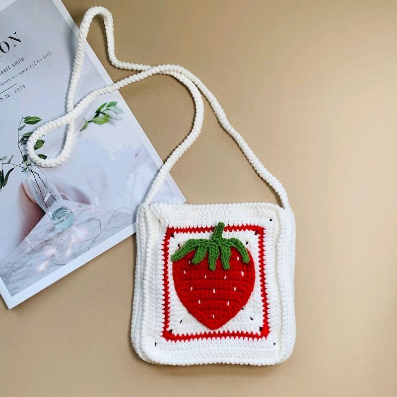 Crochet Strawberry 🍓 With Daisy Sling Bag