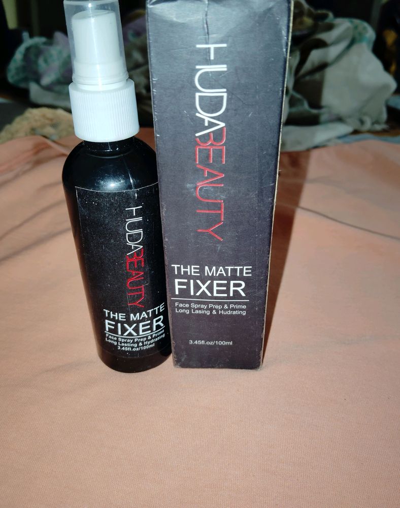 Huda Beauty Makeup Fixer