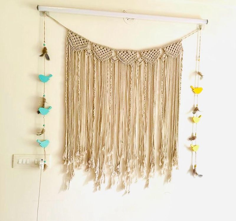 Macrame wall hanging with side hangin