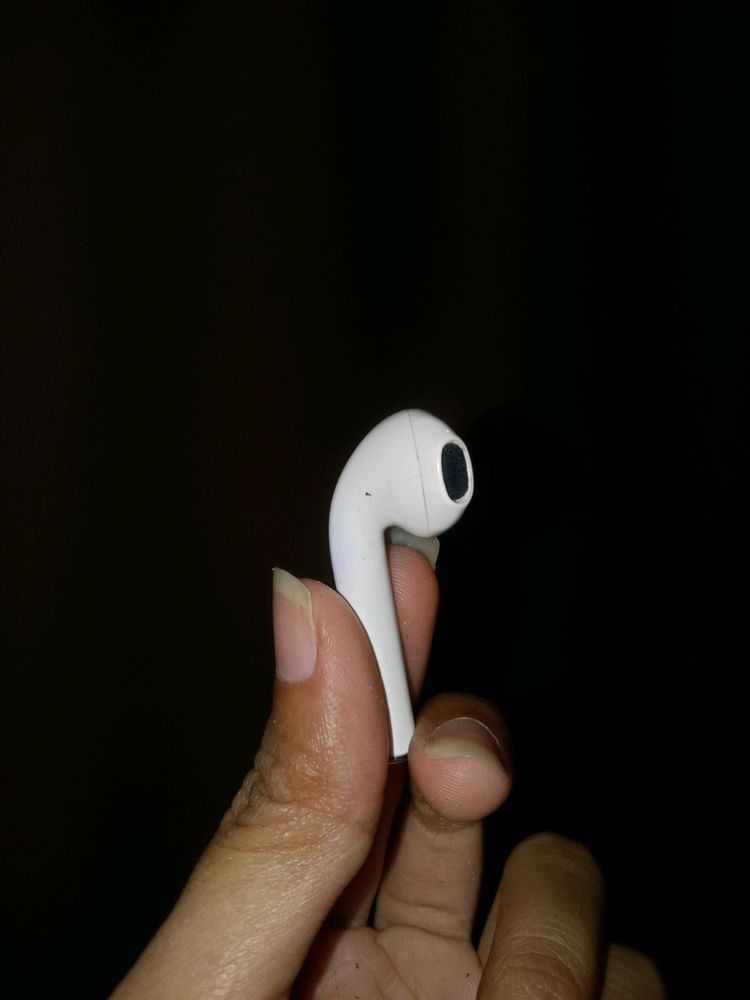 I12 Ear Bud ,Only 1