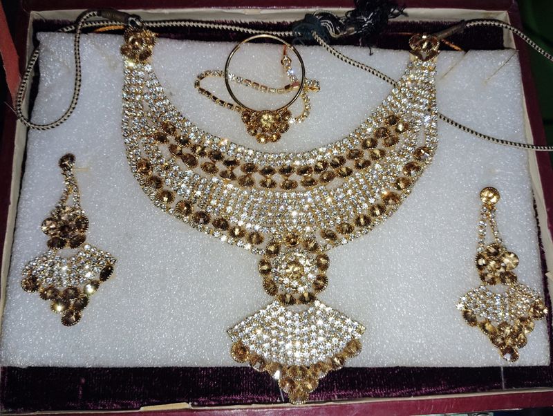 Necklace Set