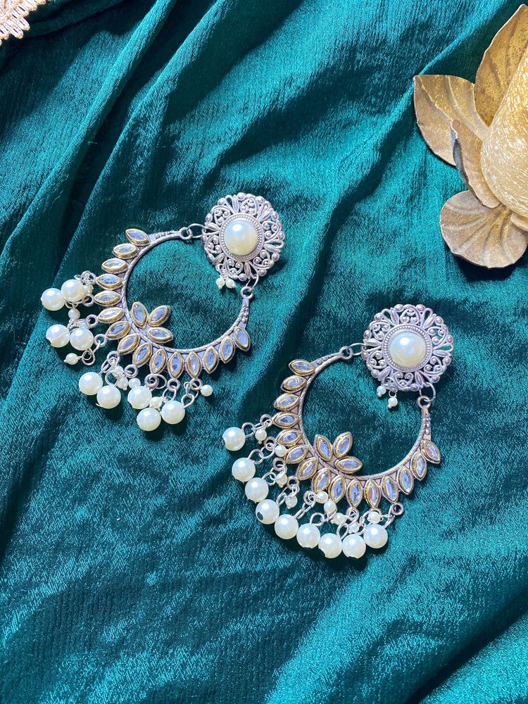 Beautiful Ronak Chandbali Jhumka