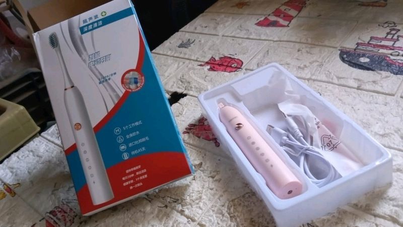 New He ELECTRIC TOOTHBRUSH FOR ADULTS AND TEENS, E