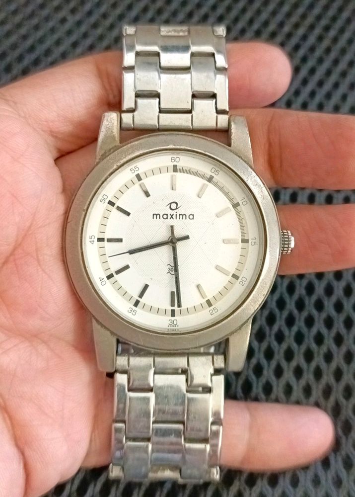 Maxima Big Dial Watch with Silver Strap.