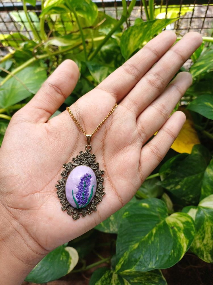 Antique Vintage Polymer Necklace ✨️